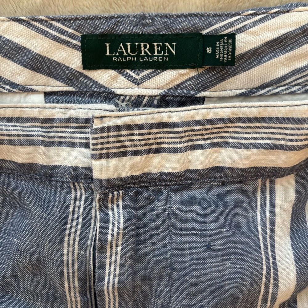Lauren Ralph Lauren 100% Linen Striped Blue Shorts Size 18 - Picture 3 of 6